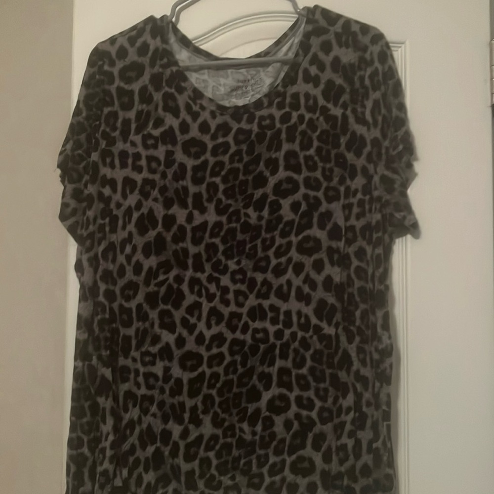 Torrid size 3 animal print T-shirt